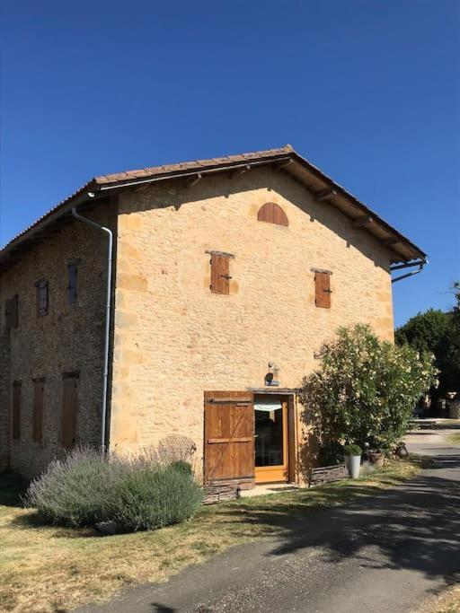 « Le Vieux Hangar » Gite A La Ferme Truffe ภายนอก รูปภาพ